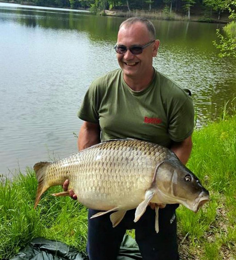 FOTO: U Trakošćanskom jezeru po 13. put iznova ulovljen Župan, šaran kapitalac od 20 kilograma