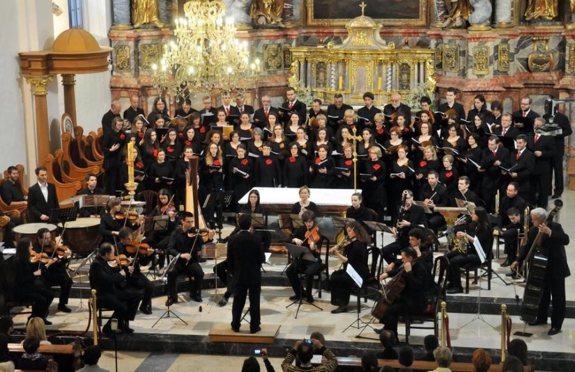 FOTO: Velikim srcem i humanitarnim koncertom Varaždinci su se ponovno pridružili Marijinim obrocima