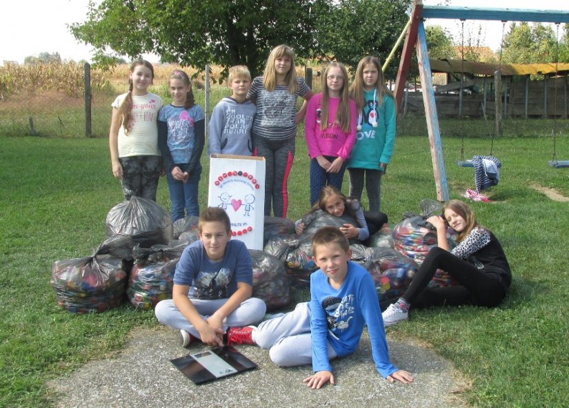 Osnovnoškolci iz Šemovca skupili više od 80 kilograma plastičnih čepova