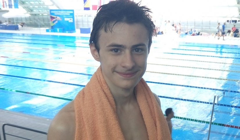 Karlo Hajdinjak plivao je u Rijeci s drzavnim prvacima i rekorderima Hrvatske i Slovenije