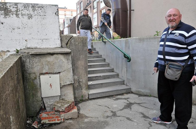 Apel čitatelja: Potrgana razvodna kutija u B. Radić opasna za djecu koja se tu igraju
