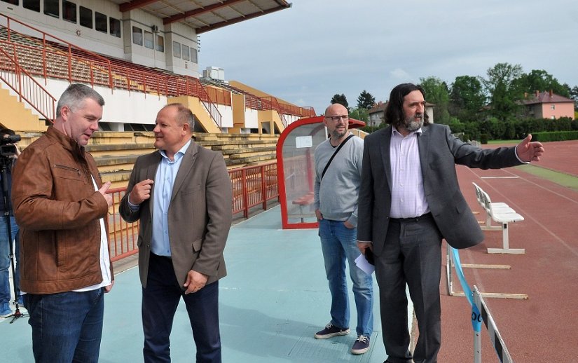 Gradonačelnik Ivan Čehok obišao je stadion i uvjerio se u kvalitetu izvedenih radova