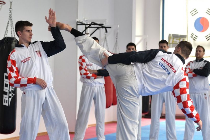 Seniori karate reprezentacije Hrvatske u Varaždinu se pripremaju za Europsko prvenstvo