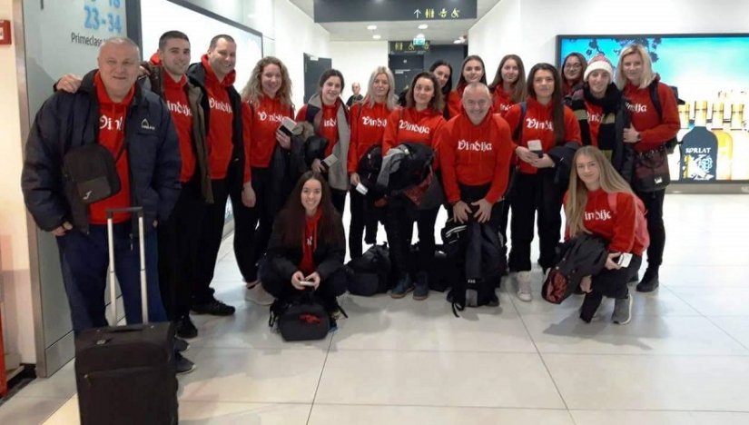 Ekipa Koke u zagrebačkoj zračnoj luci Franjo Tuđman uoči odlaska u Bjelorusiju