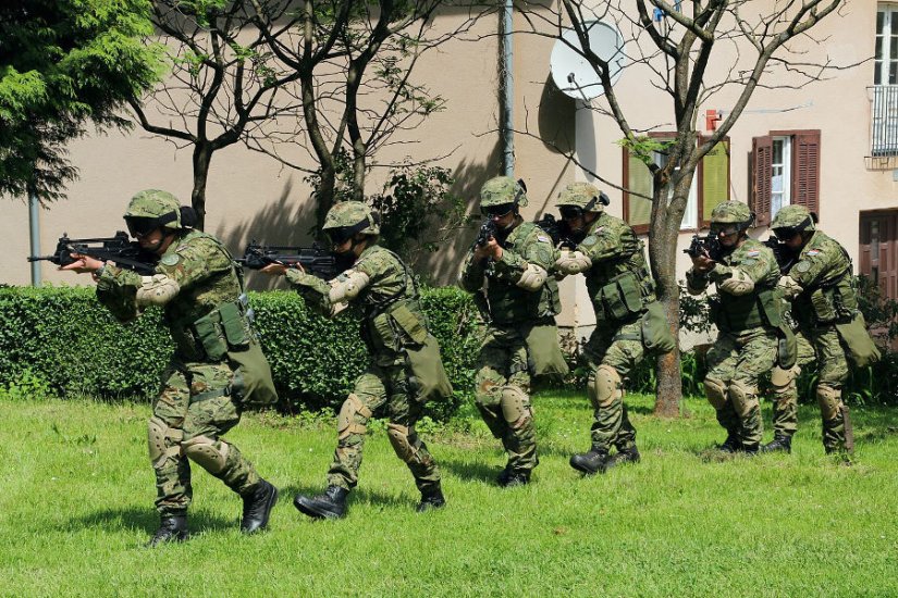 FOTO: Minobacač, MRAP, ratne fotografije... na Danu Oružanih snaga RH u Lepoglavi