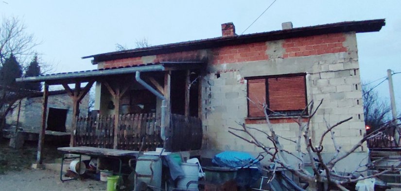 Izbio požar na kući u Šriljevcu, vlasnik dobio opekline po glavi i tijelu