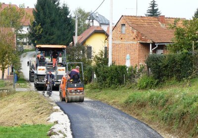 Nastavljeno asfaltiranje cesta u općini G. Kneginec
