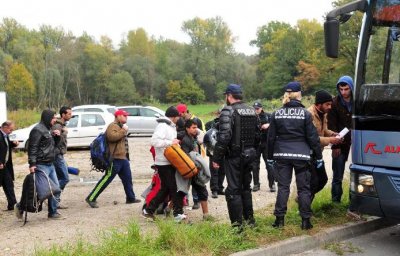 Po posljednju grupu izbjeglica u Zavrč su oko 12 sati došli slovenski autobusi