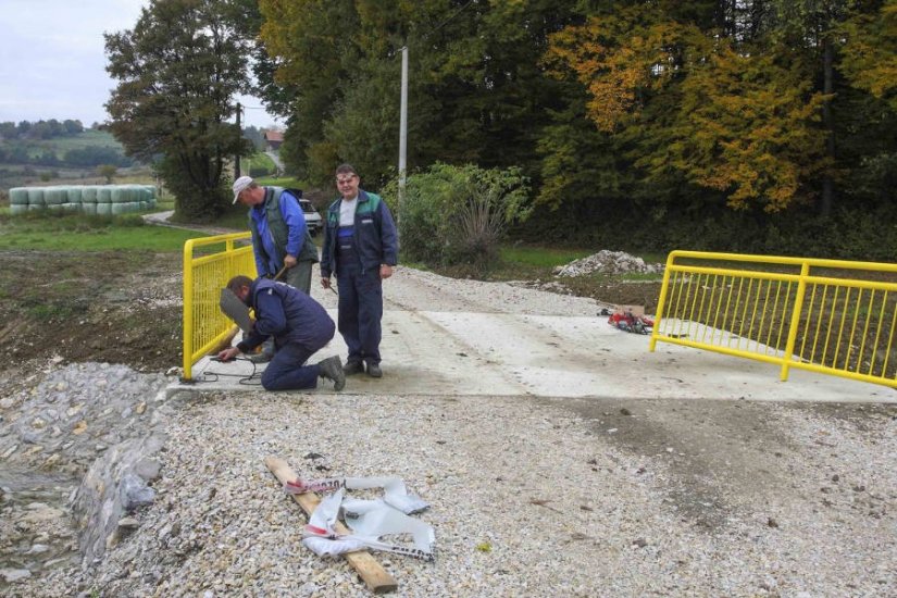 Uređen je potok Tužno u Lovrečanu i sagrađen novi most