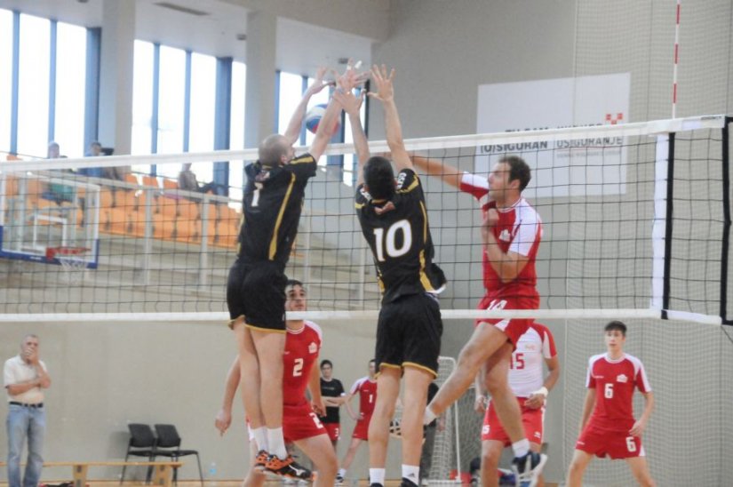 Varaždin Volley na prvom gostovanju sezone svladao Čazmu