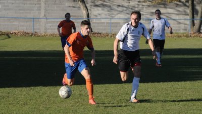 Momčad Jalžabeta je s tri gola Petra Friščića riješila današnji županijski derbi u Jalkovcu s domaćim Varteksom