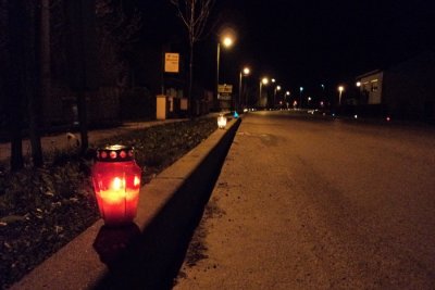 Lampioni u Vukovarskoj ulici u Turčinu u spomen na žrtve Vukovara