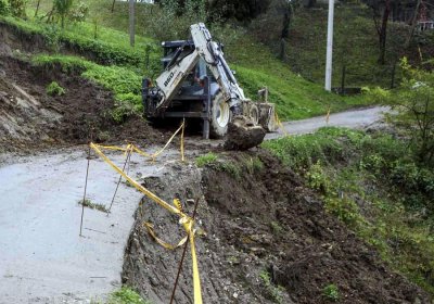 Zbog klizišta za promet zatvorena županijska cesta u Šinkovici Šaškoj
