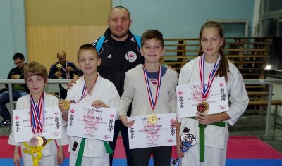 Četiri naslova prvaka Hrvatske za Karate klub AIK