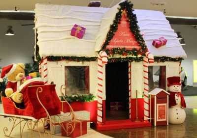 Kućica Djeda Mraza u Lumini shopping centru