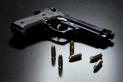 Varaždin: Kod mladića (20) pronađeni revolver, puška, streljivo i sjemenke indijske konoplje