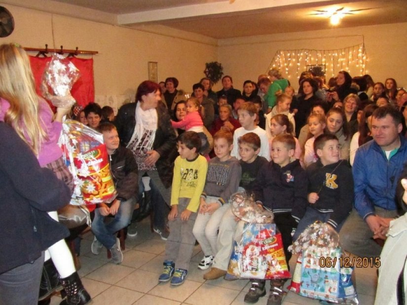 Sveti Nikola donio darove svibovečkim mališanima