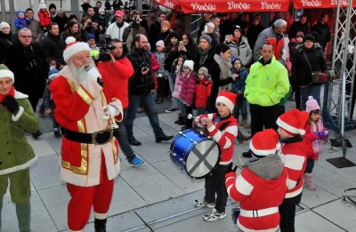 FOTO: Djed Mraz na Kapucinskom trgu