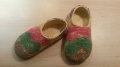 FOTO: Maca Papučarica u Centru za mlade – izrada toplih filcanih papuča za zimu