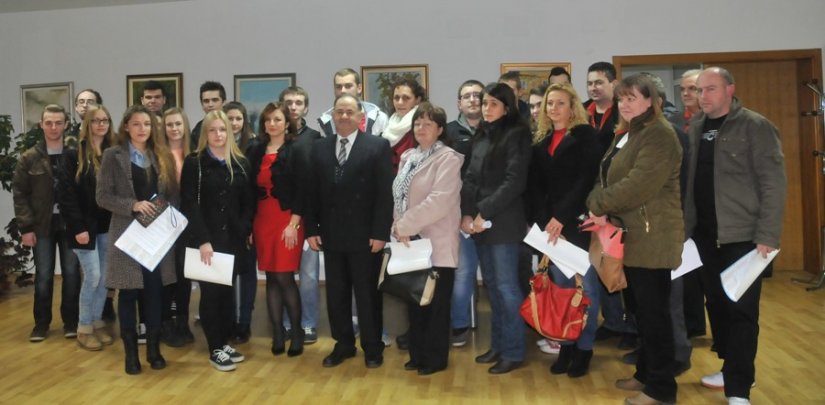 FOTO: U Maruševcu potpisani ugovori s novim 31 studentom