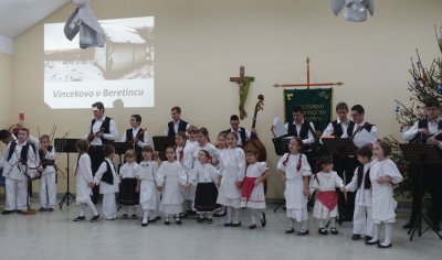 FOTO: Godišnjim koncertom Ježeki svima zaželjeli sretne blagdane