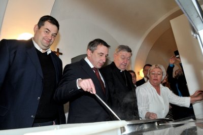 Podijeljen tradicionalni blagdanski ručak u Caritasovoj pučkoj kuhinji