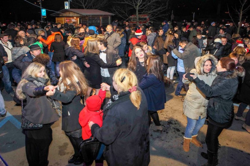 FOTO: Nezapamćeno dobar novogodišnji štimung na ivanečkoj špici