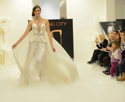 FOTO: Svila, čipka i zanosni krojevi na reviji Wedding EXPO