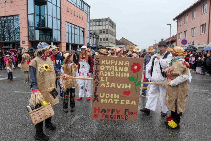 Ivonjski fašink: Pod maskama &quot;zabrijali&quot; i o aktualnoj političkoj situaciji