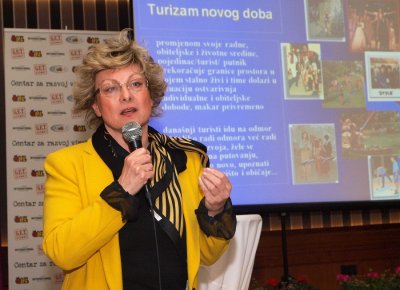 Dr. sc. Romana Lekić