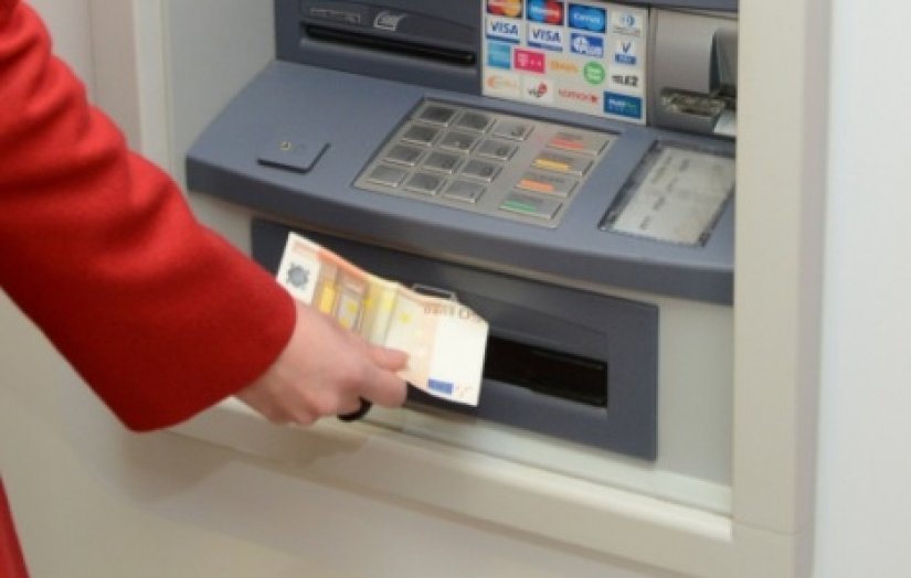 Prvi Zabin bankomat koji isplaćuje eure