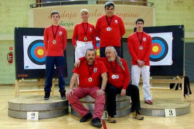 Cekinu šest pojedinačnih i jedna ekipna medalja na dvoranskom PH