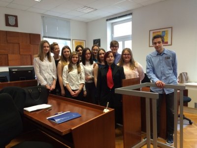 Učenici Medicinske škole Varaždin na Državnoj smotri simuliranog suđenja