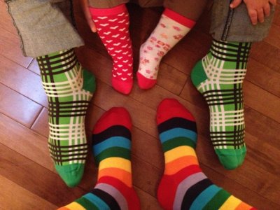 Jeste li danas obukli različite čarape? Još stignete!