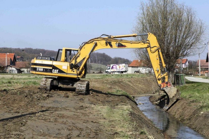 U tijeku radovi na tehničkom uređenju potoka Tužno