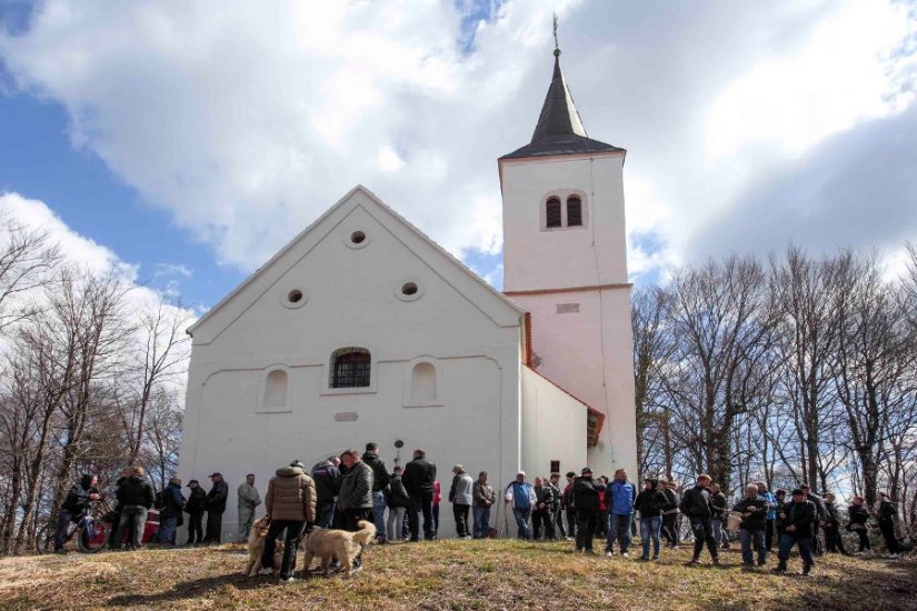 Na Uskrsni ponedjeljak misa u kapelici Sveta tri kralja na Ravnoj gori