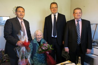 FOTO: Predstavnici Grada i Županije čestitali 102. rođendan Ani Tkalec
