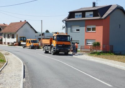 Kreće asfaltiranje nogostupa u Ulici V. Nazora u Turčinu