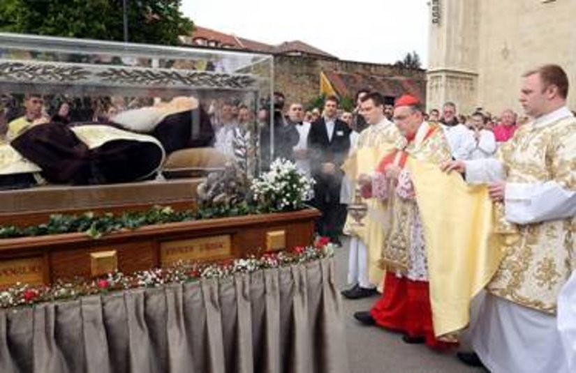 Tijelo svetog Leopolda Mandića stiglo u Hrvatsku