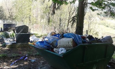 Neodgovorno: Krupni otpad iz domaćinstva odlažu u kontejnere na grobljima
