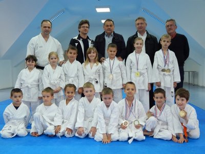 Sedam medalja za Karate klub Trnovec