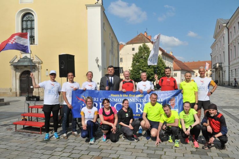 FOTO: Utrka mira u Varaždin stigla uz zapaljenu baklju