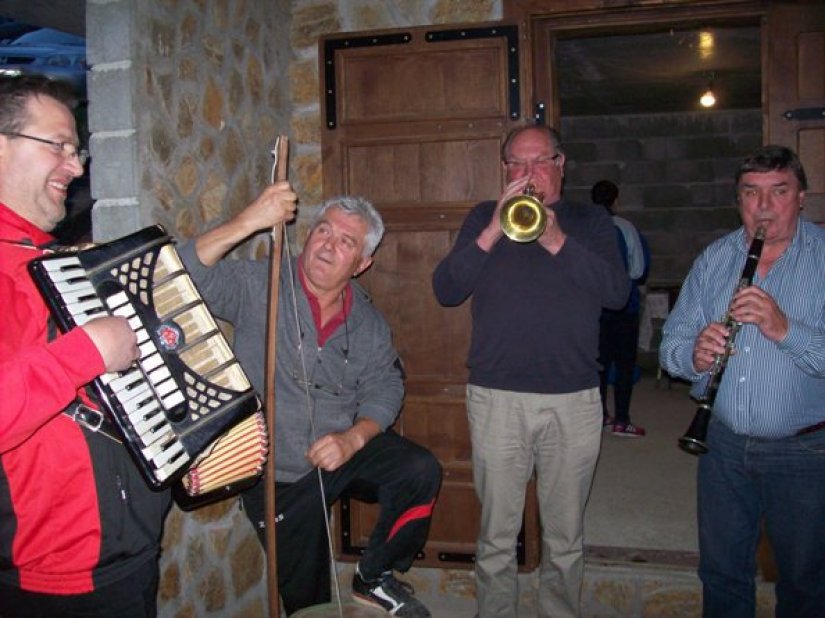 FOTO: Vinički vinogradari proslavili nagradu osvojenu na Vinskom balu