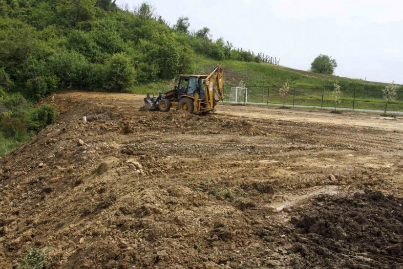 Uređen teren kod sportskog igrališta u Gačicama