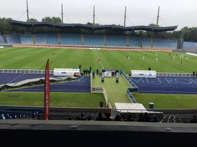 Stadion Mel poprište je odigravanje završnice školskog UEFA EURO-a na kojem hrvatske boje uspješno brane učenici varaždinske Druge gimnazije
