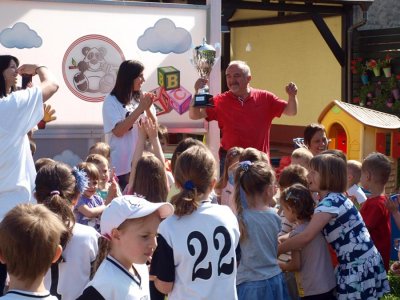 FOTO: Uručen pobjednički pehar mališanima Dječjeg vrtića &quot;Panda&quot;