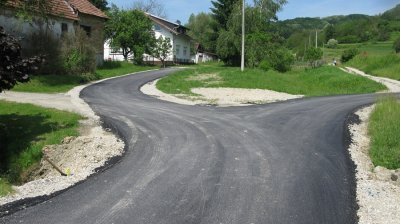 U Toplicama sanirane prometnice, asfaltirano i igralište u Leskovcu