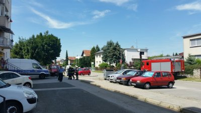 Vatrogasci i policija na intervenciji u Kozarčevoj ulici