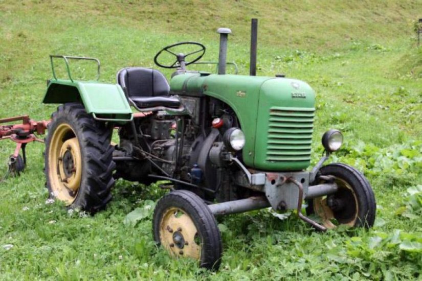 Natkrižovljan: Traktorist (88) preminuo u prevrtanju traktora