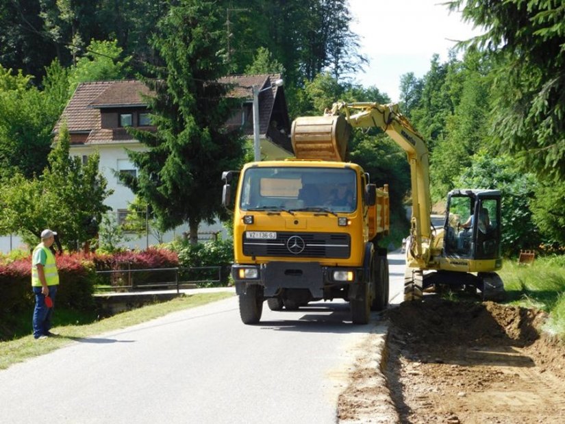 Počelo proširenje ceste Dugi vrh kroz šumu Cukavec